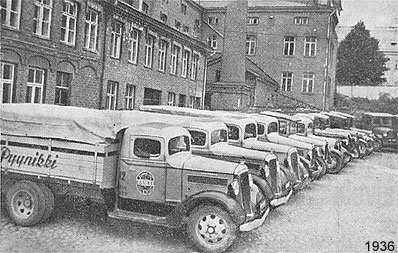 Osakeyhtiö Pyynikki: yhtiön kuorma-autoja